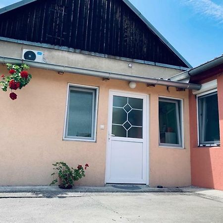 Mare Apartmant Belgrado Buitenkant foto